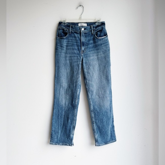 Abercrombie & Fitch Denim - ABERCROMBIE & FITCH Curve Love The 90's Straight Ultra High Rise 6 Short